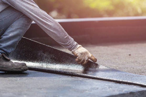 Professional Vapor Barrier Installation technician working in Edgewater, NJ
